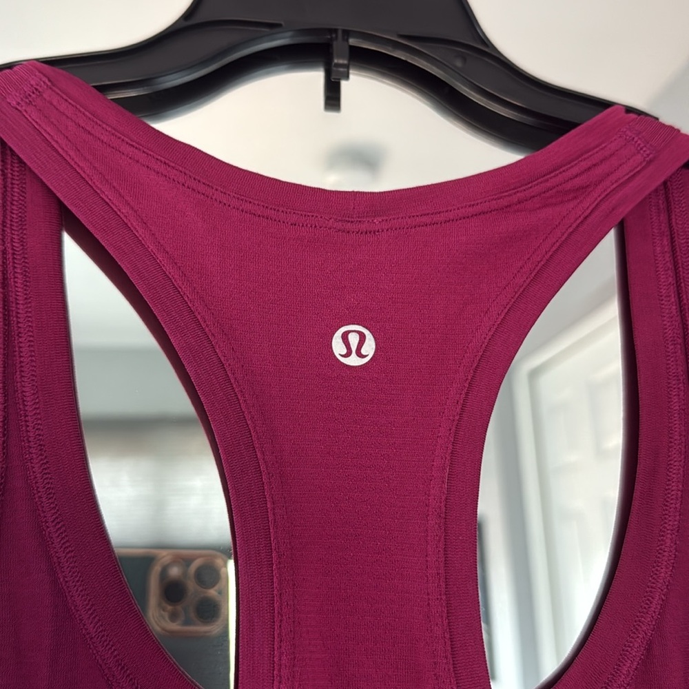 Lululemon Swiftly Tech Racerback Tank - Picture 2 of 2